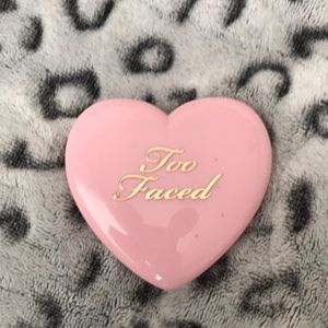LE Too Faced Funfetti Blush